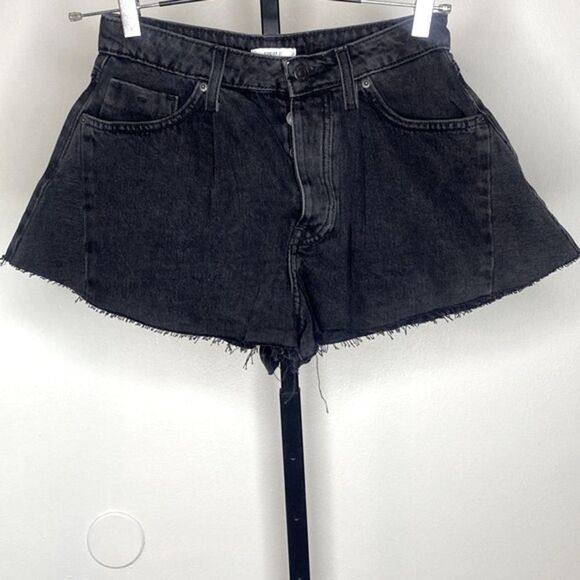 Black denim flare shorts size 25 from Forever21 - Picture 1 of 2